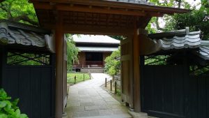 Photo: Ryosuke Yagi, Tōkei-ji Temple, via Wikimedia Commons, licensed under CC BY 2.0.